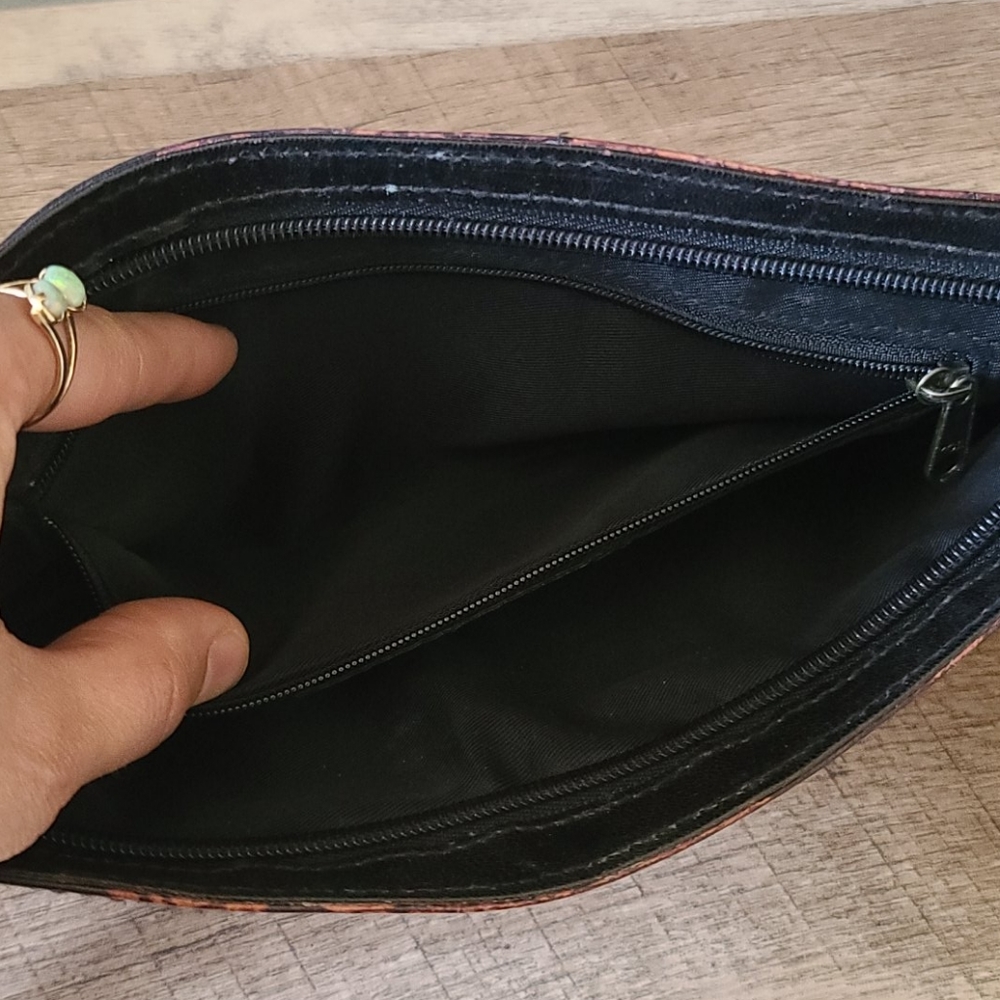 Express Wristlet Leather Brown and Black Bag - Picture 6 of 8